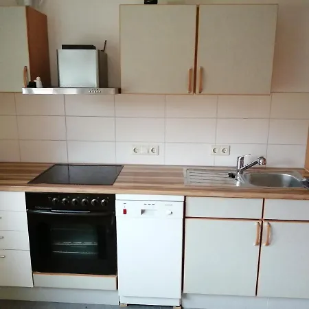 Moderne Ganze 1km Zum Funpark Und Nur 15 Minuten Nach Nuernberg Apartment